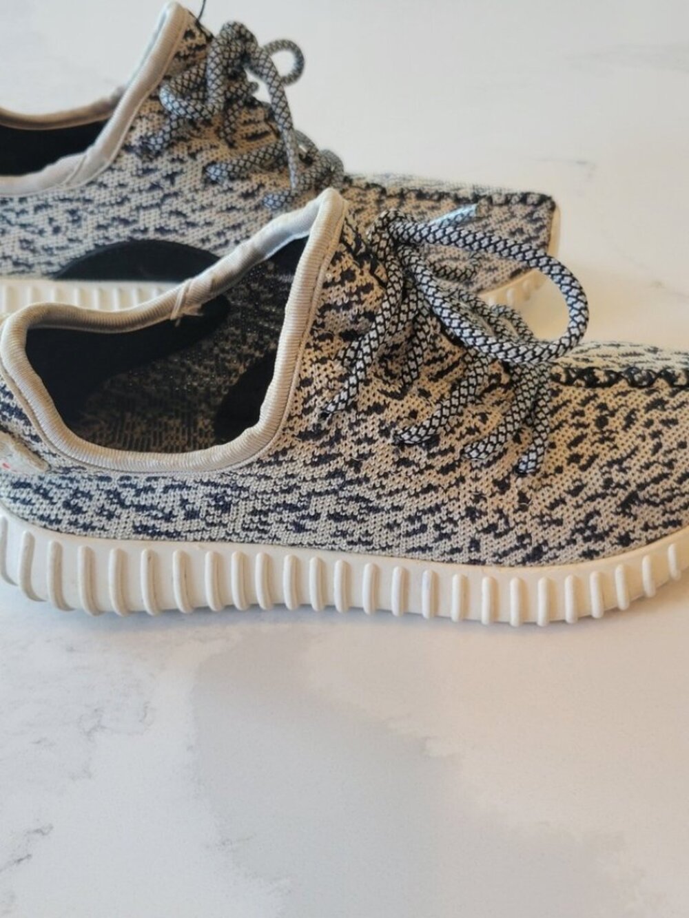 Adidas 2015 Yeezy Boost 350 Turtle Dove Size 7.5 - Picture 3 of 9